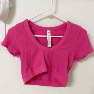 ALO Yoga Fuchsia Crop Top
